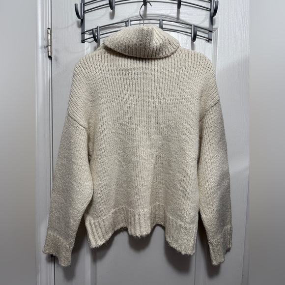 Industry Republic Women's Pink & Ivory Acrylic/Viscose Striped Knit Sweater NEW - Picture 3 of 14